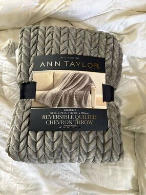 NEW Ann Taylor Reversible Quilted Chevron Throw - Gray